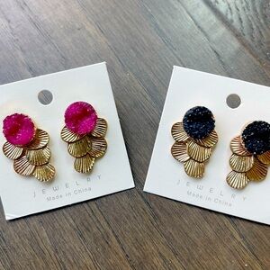 Set of 2 crushed crystal Earrings in pretty pink & Black Gold / New packed